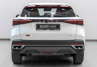 Подержанный автомобиль Omoda C5 2023 года (6 фото)