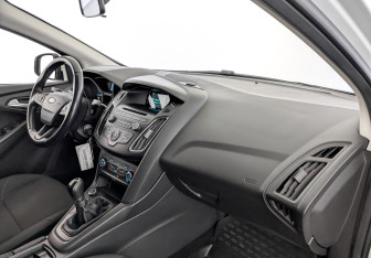 Подержанный автомобиль Ford Focus Hatchback 2018 года (11 фото)