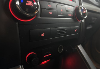 Подержанный автомобиль Kia Sorento 2012 года (22 фото)