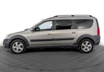 Подержанный автомобиль LADA (ВАЗ) Largus Wagon 2021 года (8 фото)