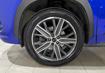 Подержанный автомобиль Exeed LX 2022 года (11 фото)