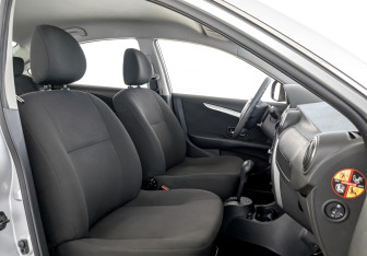 Подержанный автомобиль Nissan Almera Sedan 2013 года (23 фото)