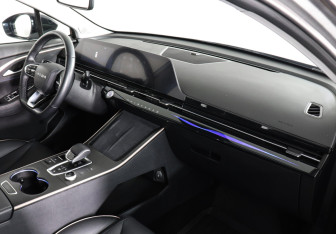 Подержанный автомобиль Omoda C5 2023 года (10 фото)