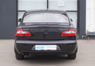 Подержанный автомобиль Skoda Superb Liftback 2013 года (6 фото)