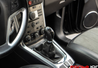 Подержанный автомобиль Opel Antara 2013 года (10 фото)