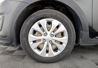 Подержанный автомобиль Kia Rio Hatchback 2018 года (18 фото)