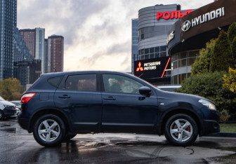 Подержанный автомобиль Nissan Qashqai 2012 года (3 фото)
