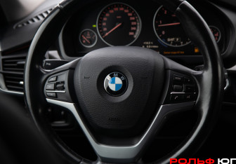 Подержанный автомобиль BMW X5 2017 года (13 фото)