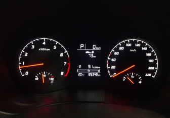 Подержанный автомобиль Hyundai Solaris Sedan 2017 года (13 фото)