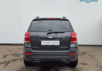 Подержанный автомобиль Chevrolet Captiva 2014 года (6 фото)