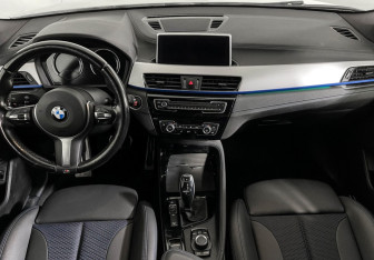Подержанный автомобиль BMW X2 2021 года (11 фото)