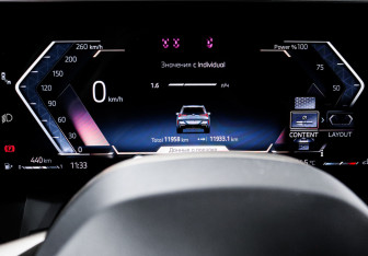 Подержанный автомобиль BMW X3 2025 года (11 фото)
