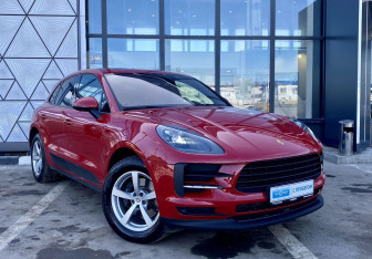Подержанный автомобиль Porsche Macan 2021 года (3 фото)