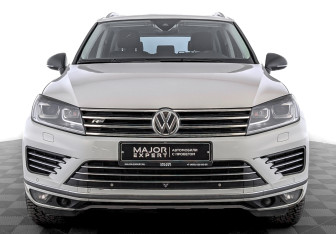 Подержанный автомобиль Volkswagen Touareg 2018 года (2 фото)