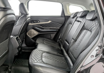 Подержанный автомобиль Exeed TXL 2022 года (12 фото)