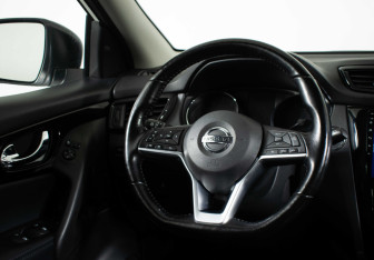 Подержанный автомобиль Nissan Qashqai 2019 года (15 фото)