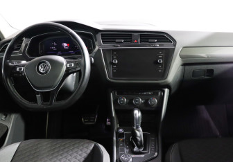 Подержанный автомобиль Volkswagen Tiguan 2018 года (12 фото)