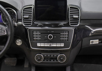 Подержанный автомобиль Mercedes-Benz GLE 2016 года (15 фото)