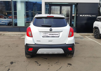 Подержанный автомобиль Opel Mokka 2014 года (6 фото)