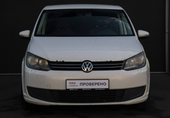 Подержанный автомобиль Volkswagen Touran 2011 года (2 фото)