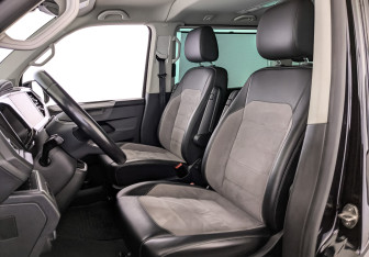 Подержанный автомобиль Volkswagen Multivan 2020 года (19 фото)