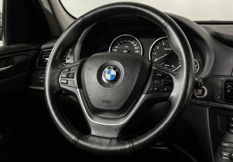 Подержанный автомобиль BMW X3 2013 года (15 фото)
