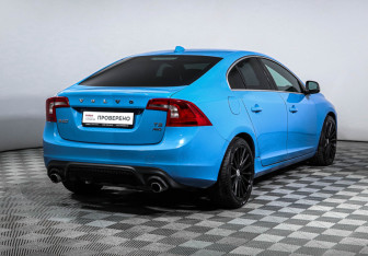 Подержанный автомобиль Volvo S60 2014 года (5 фото)