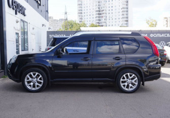 Подержанный автомобиль Nissan X-Trail 2013 года (8 фото)