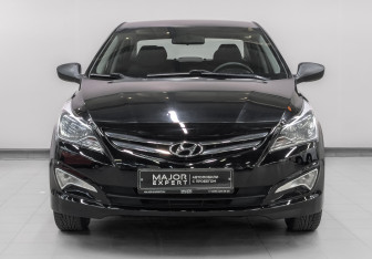 Подержанный автомобиль Hyundai Solaris Sedan 2015 года (2 фото)
