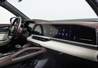 Подержанный автомобиль Geely Monjaro 2023 года (9 фото)