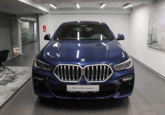 Подержанный автомобиль BMW X6 2020 года (2 фото)