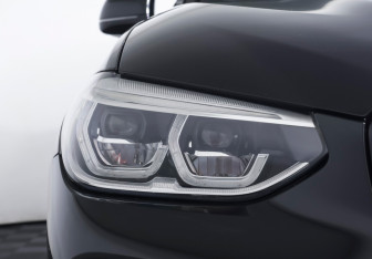 Подержанный автомобиль BMW X4 2018 года (20 фото)