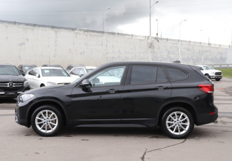 Подержанный автомобиль BMW X1 2020 года (8 фото)