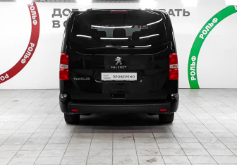 Подержанный автомобиль Peugeot Traveller 2018 года (5 фото)