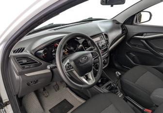 Подержанный автомобиль LADA (ВАЗ) Vesta Sedan 2021 года (15 фото)