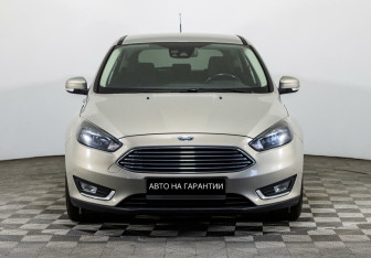 Подержанный автомобиль Ford Focus Hatchback 2017 года (2 фото)