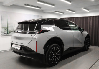 Подержанный автомобиль Zeekr X 2023 года (4 фото)