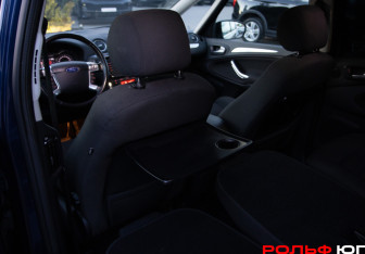 Подержанный автомобиль Ford S-MAX 2011 года (18 фото)