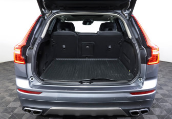 Подержанный автомобиль Volvo XC60 2019 года (9 фото)