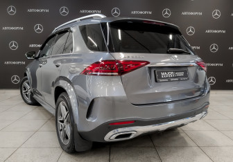 Подержанный автомобиль Mercedes-Benz GLE 2021 года (7 фото)