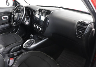 Подержанный автомобиль Kia Soul 2014 года (10 фото)