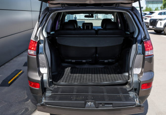 Подержанный автомобиль Citroen C-Crosser 2011 года (10 фото)