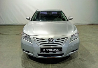 Подержанный автомобиль Toyota Camry Sedan 2008 года (2 фото)