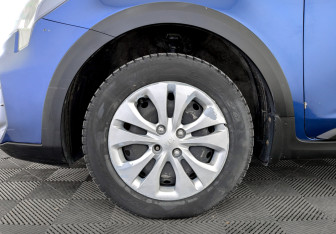 Подержанный автомобиль Kia Rio Hatchback 2021 года (18 фото)