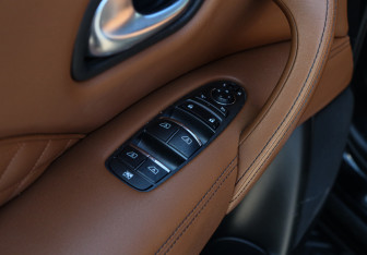 Подержанный автомобиль Infiniti QX80 2020 года (23 фото)