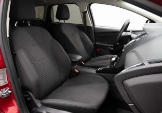 Подержанный автомобиль Ford Focus Wagon 2018 года (10 фото)