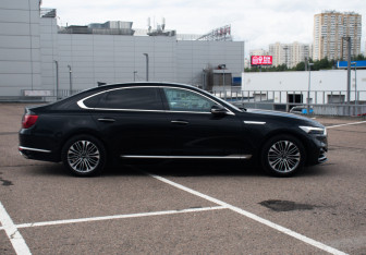 Подержанный автомобиль Kia K9 2022 года (4 фото)