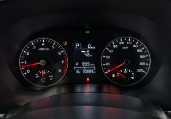 Подержанный автомобиль Kia Rio Hatchback 2021 года (14 фото)