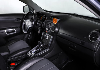 Подержанный автомобиль Opel Antara 2012 года (11 фото)