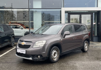 Подержанный автомобиль Chevrolet Orlando 2012 года (1 фото)